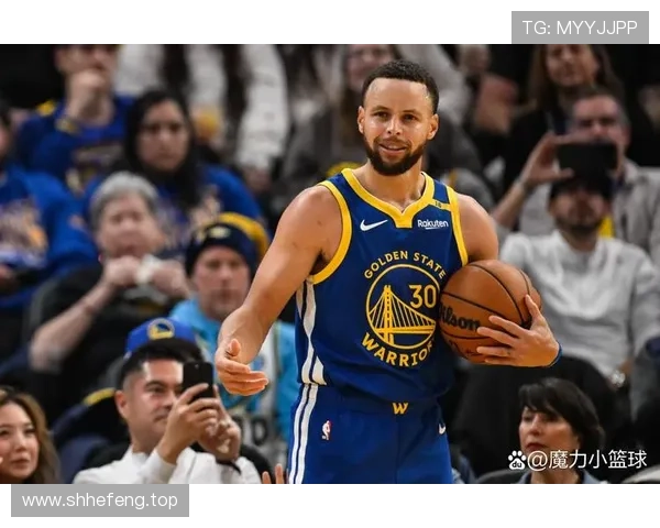 库里恭贺保罗传奇生涯再写华章 库里恭贺保罗传奇生涯再写华章